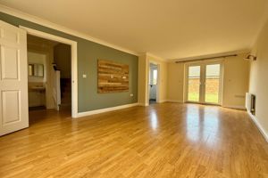 19' Lounge/Diner- click for photo gallery